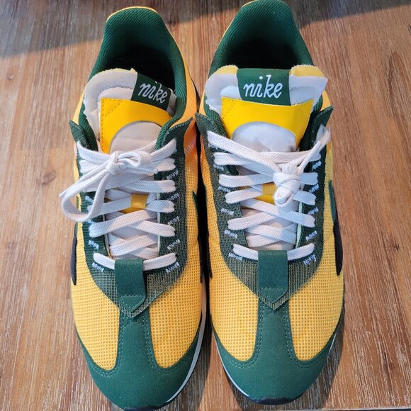 Nike Air Max Pre-Day | University Gold/Gorge Green | Men 10.5 / Women 12 | Like - Picture 5 of 10